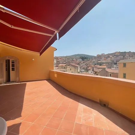 Casa Sinfonia, Spaziosa, Climatizzata, Vista Panoramica 아파트 오지에리